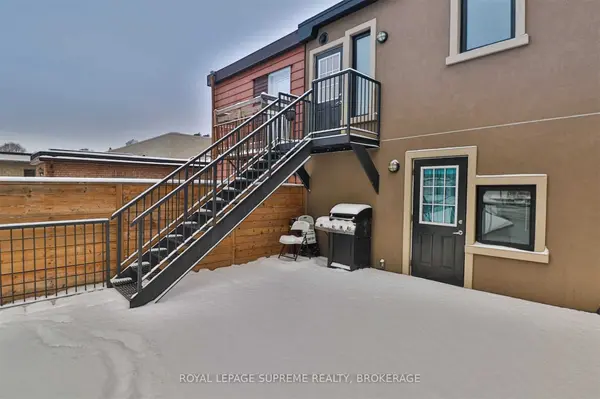 Toronto C01, ON M5T 2R5,62 Lippincott ST #2