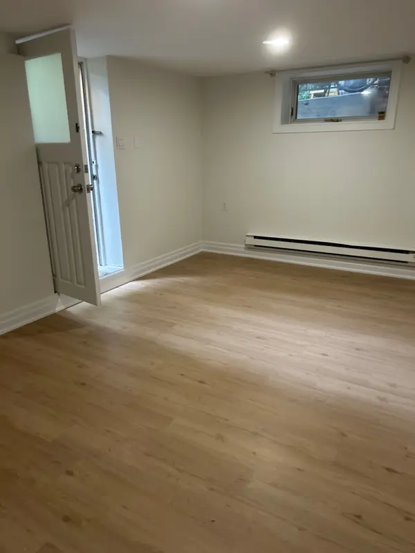 Toronto C01, ON M6H 2S7,18 Delaware AVE ##1-Basement