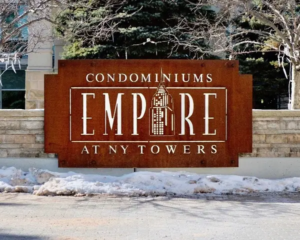 Toronto C15, ON M2K 3E2,17 Barberry PL #2106