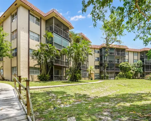 6201 N Falls Cir Dr #109, Lauderhill, FL 33319