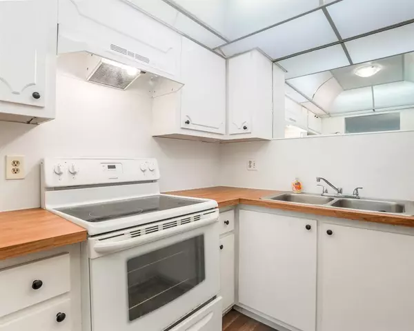 Lauderhill, FL 33319,6201 N Falls Cir Dr #109