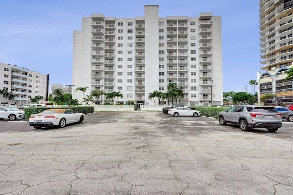 Fort Lauderdale, FL 33316,200 S Birch Rd #305