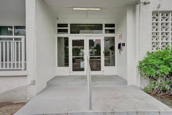 Fort Lauderdale, FL 33316,200 S Birch Rd #305