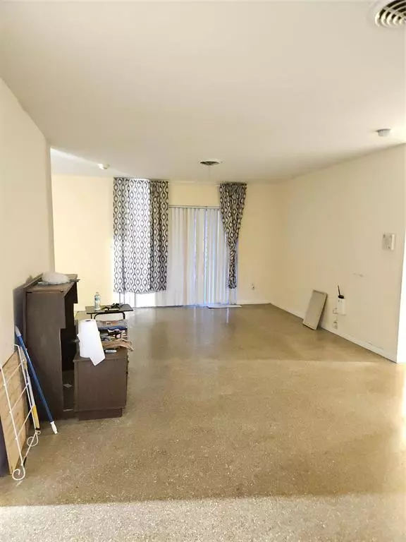 Miami, FL 33179,191 NE 212th Ter