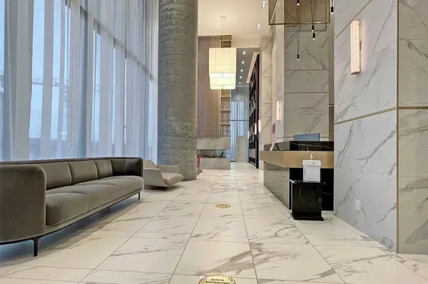 Vaughan, ON L4K 0J7,950 Portage Pkwy #4305