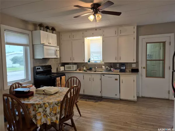 Ponteix, SK S0N 1Z0,137 2nd STREET W