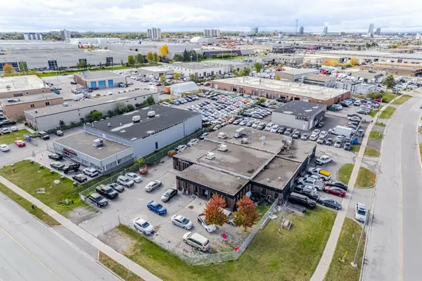 Brampton, ON L6W 1B3,26 Bramsteele RD