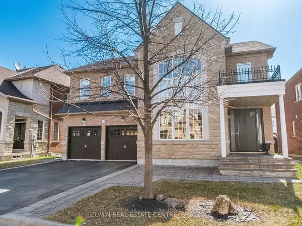 15 Garryoaks DR, Brampton, ON L6P 3E2