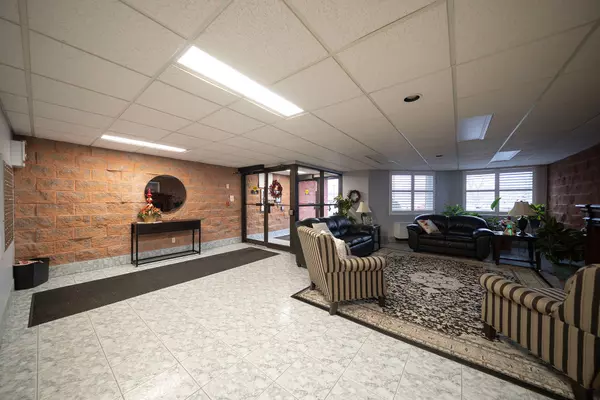 Norfolk, ON N3Y 5J5,11 Mill Pond CT #501