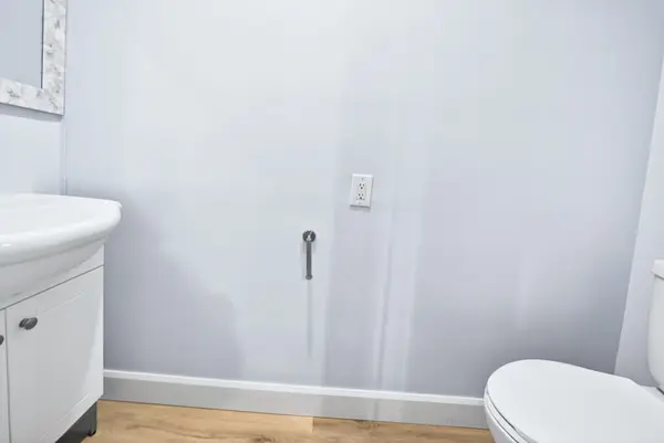 Hamilton, ON L9C 3K5,100 West 3rd ST