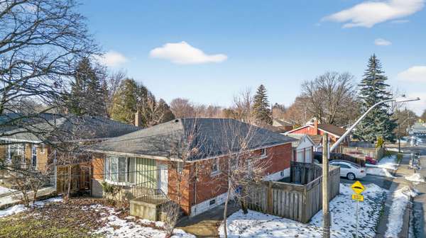 100 West 3rd ST, Hamilton, ON L9C 3K5