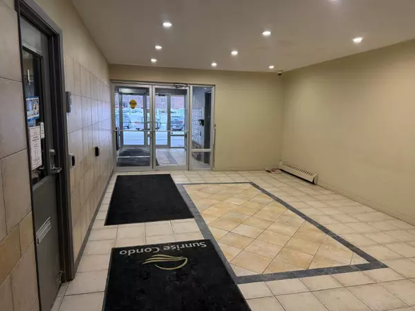 London East, ON N5Y 4T8,563 MORNINGTON AVE #302