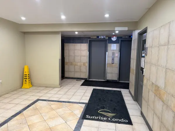 London East, ON N5Y 4T8,563 MORNINGTON AVE #302