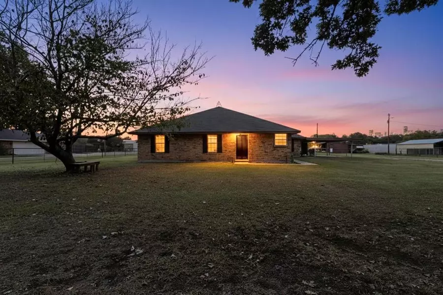 865 Harlan Road, Combine, TX 75159