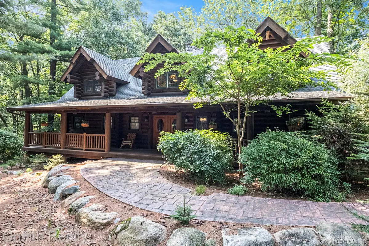 11245 Guyn DR, Brighton Township, MI 48114