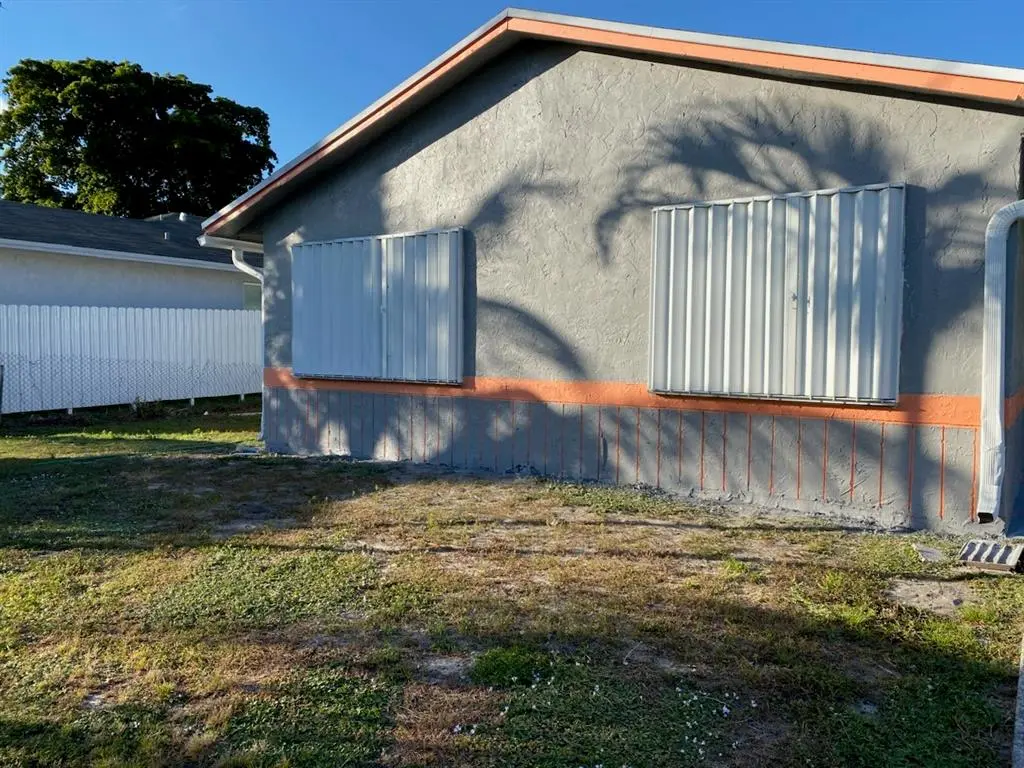 Pompano Beach, FL 33069,2691 NW 8th St