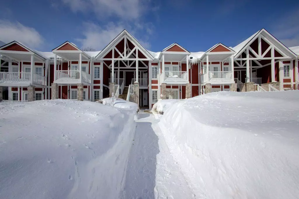 Oro-medonte, ON L0L 2L0,90 Highland DR #2264