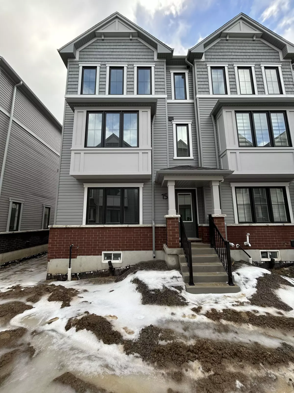 Cambridge, ON N1T 0H4,15 Cleveland Common