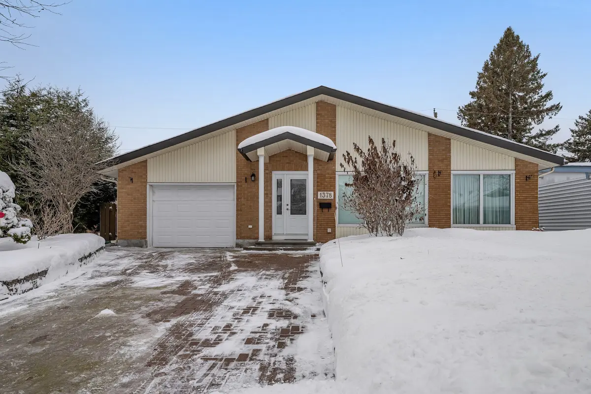 Orleans - Cumberland And Area, ON K1E 1G9,1378 Sault ST