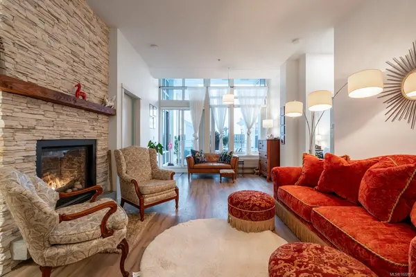 38 Front St #110, Nanaimo, BC V9R 0B8