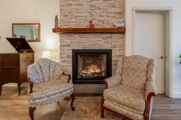 Nanaimo, BC V9R 0B8,38 Front St #110