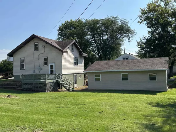 Savanna, IL 61074,1407 Hawthorne Avenue