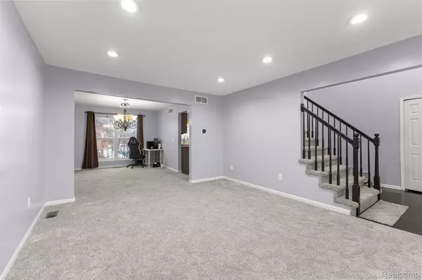 Van Buren, MI 48111,6950 Anna DR