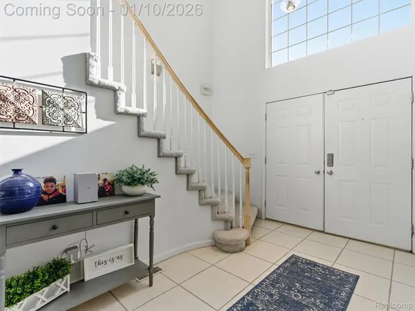 Southfield, MI 48034,28710 Castlegate DR