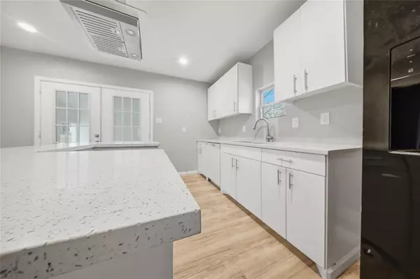 Paris, TX 75460,2350 W Cherry Street