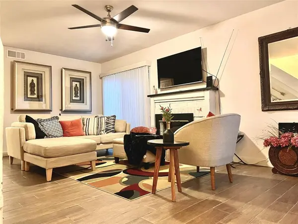 Carrollton, TX 75006,2640 Via Valencia