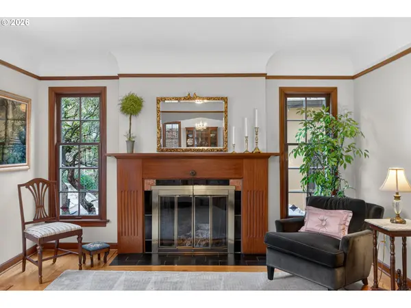 Portland, OR 97232,728 NE ROYAL CT