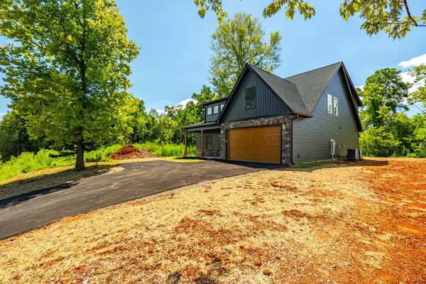 Lynchburg, VA 24503,124 Riverside Dr