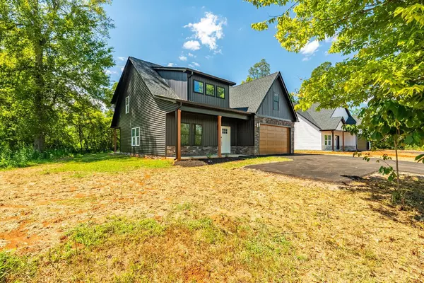 Lynchburg, VA 24503,124 Riverside Dr