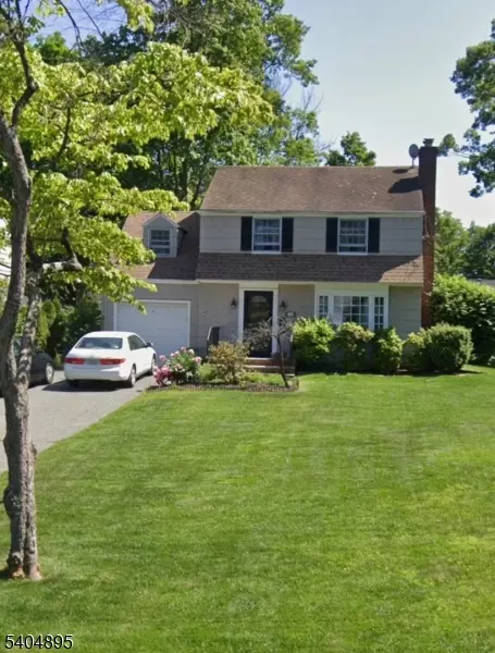 8 Lorraine Rd, Madison Boro, NJ 07940