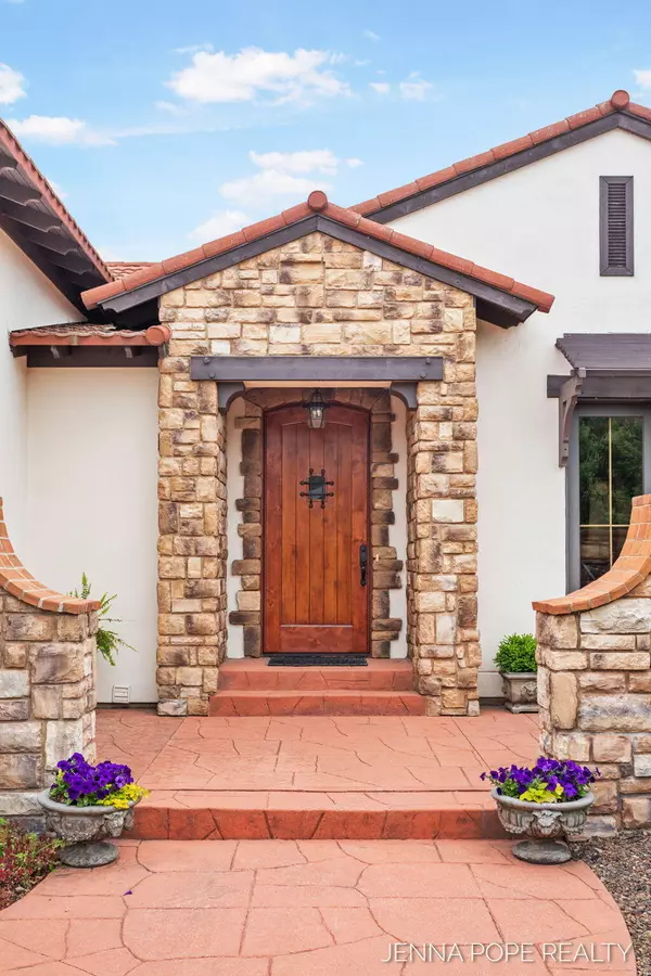 Grand Haven, MI 49417,15742 Grand Point DR