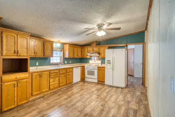 White Cloud, MI 49349,1041 S Poplar AVE