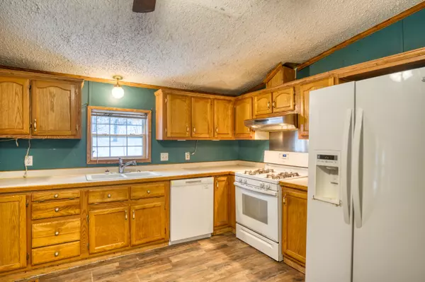 White Cloud, MI 49349,1041 S Poplar AVE