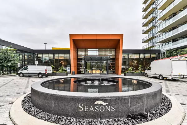 Toronto C15, ON M2K 0H1,85 McMahon DR #Ph3808