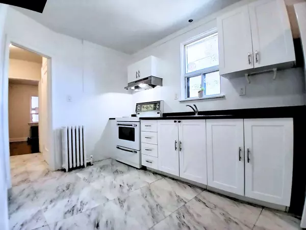 Toronto E03, ON M4J 2H7,310 Westwood AVE #Main