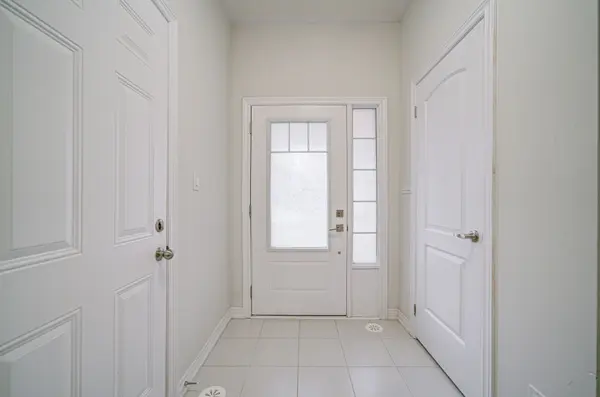 Oshawa, ON L1L 0R9,1101 Lockie DR