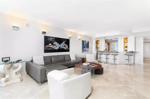 Fort Lauderdale, FL 33305,2110 N Ocean Blvd #9A