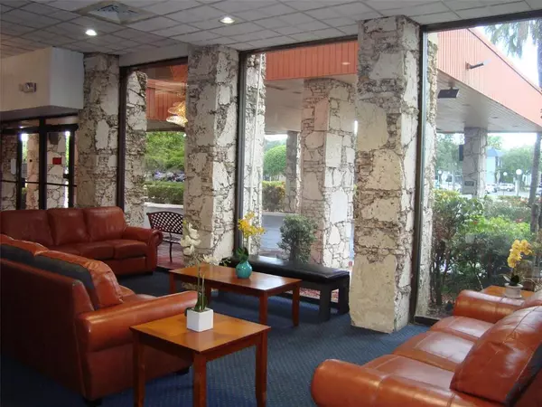 Margate, FL 33063,3120 Holiday Springs Blvd #106