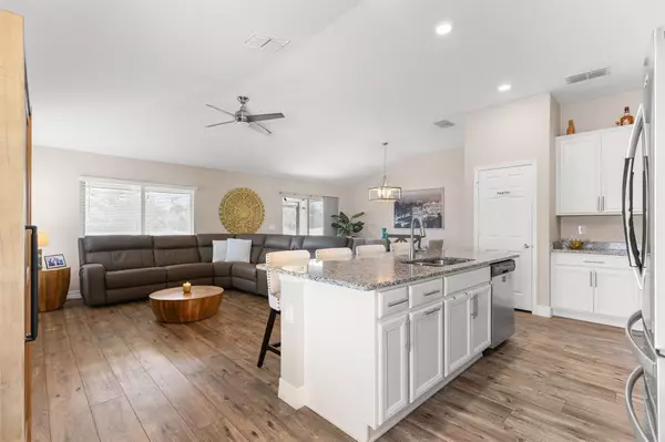 Port St Lucie, FL 34983,5580 NW Pine Trail Cir