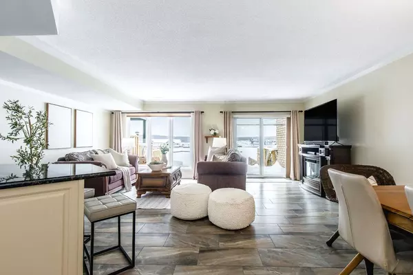 4 BECK BLVD #6, Penetanguishene, ON L9M 2H3