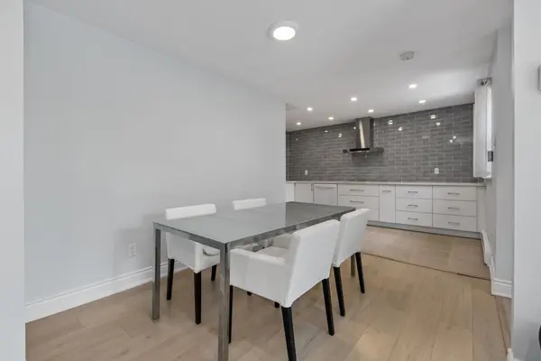 Mississauga, ON L4Y 3X7,3040 Constitution BLVD #130