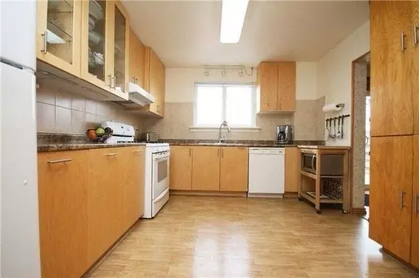 Brampton, ON L6T 3B3,10 Earnscliffe Gate