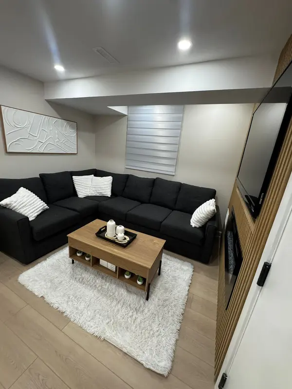 Mississauga, ON L5V 1X8,925 Cobb CT #Basement