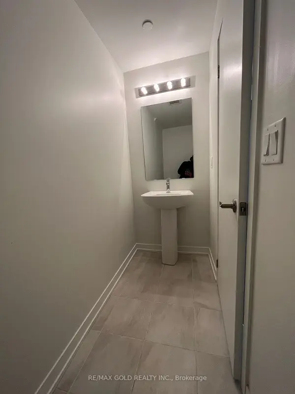 3556 The Collegeway DR #1602, Mississauga, ON L5L 0B9