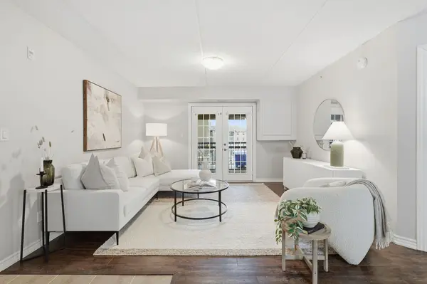 Burlington, ON L7L 7H1,2055 Appleby Line #308