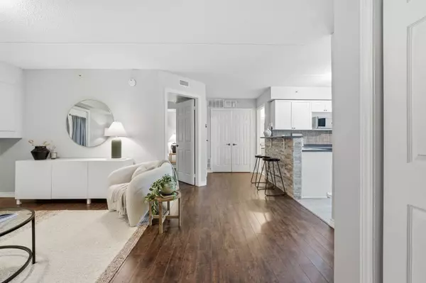 Burlington, ON L7L 7H1,2055 Appleby Line #308